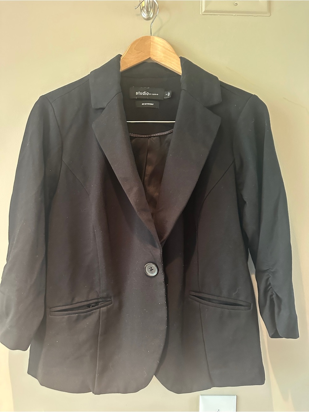 Torrid Studio Ponte Knit stretch Black Single-Button Blazer size 1 (14/16)